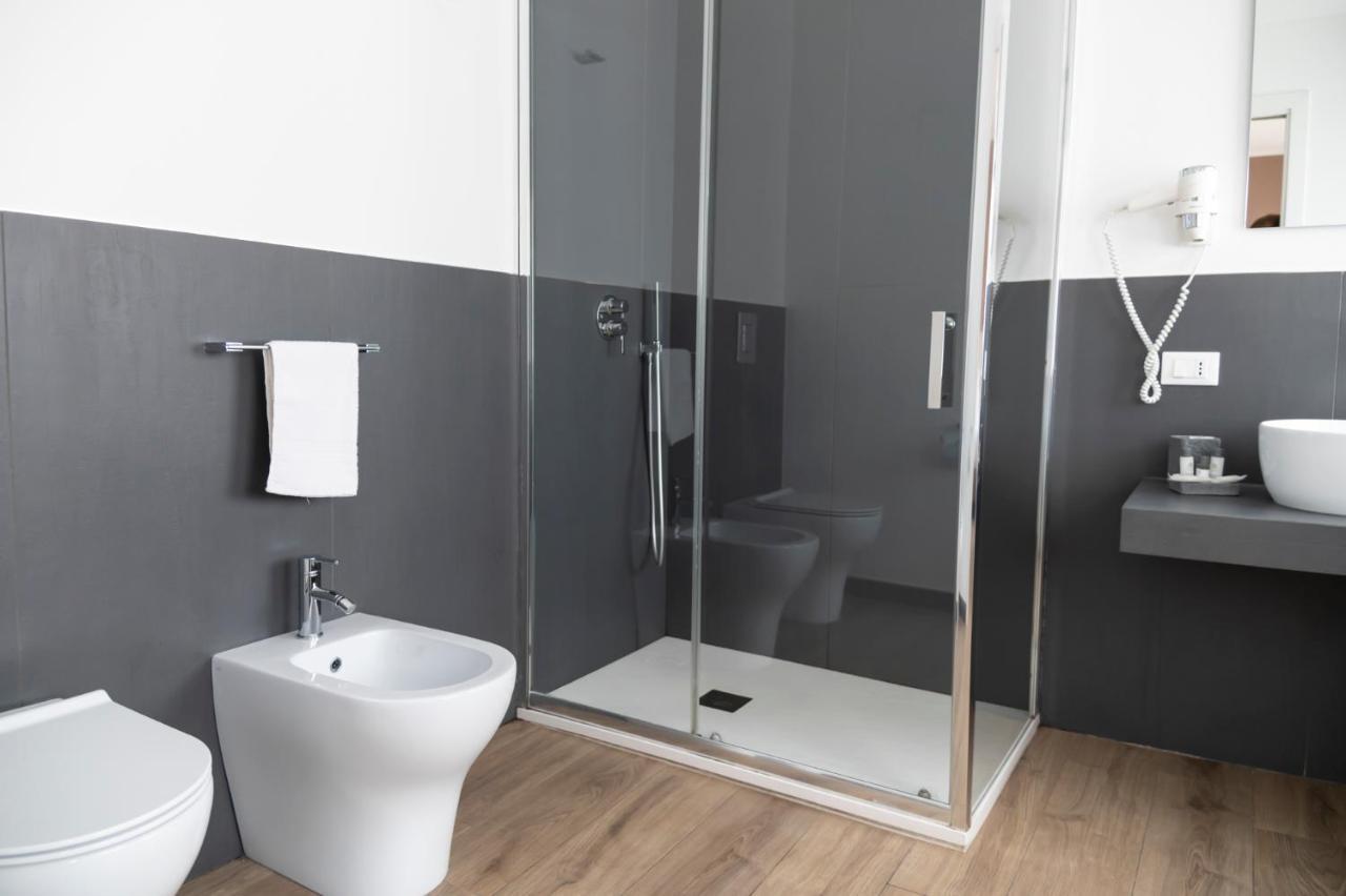Ruggero Settimo - Room & Suite Palermo Exteriér fotografie