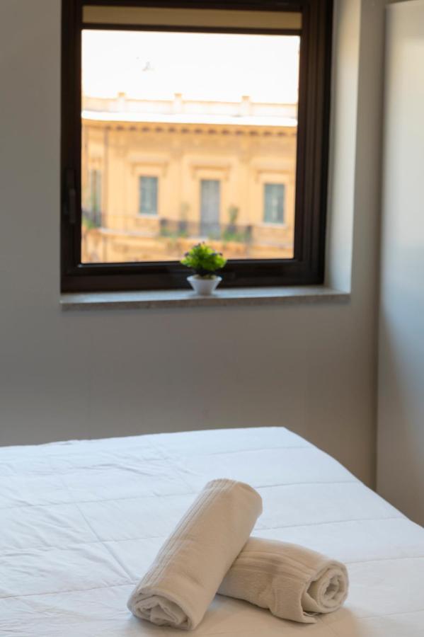 Ruggero Settimo - Room & Suite Palermo Exteriér fotografie