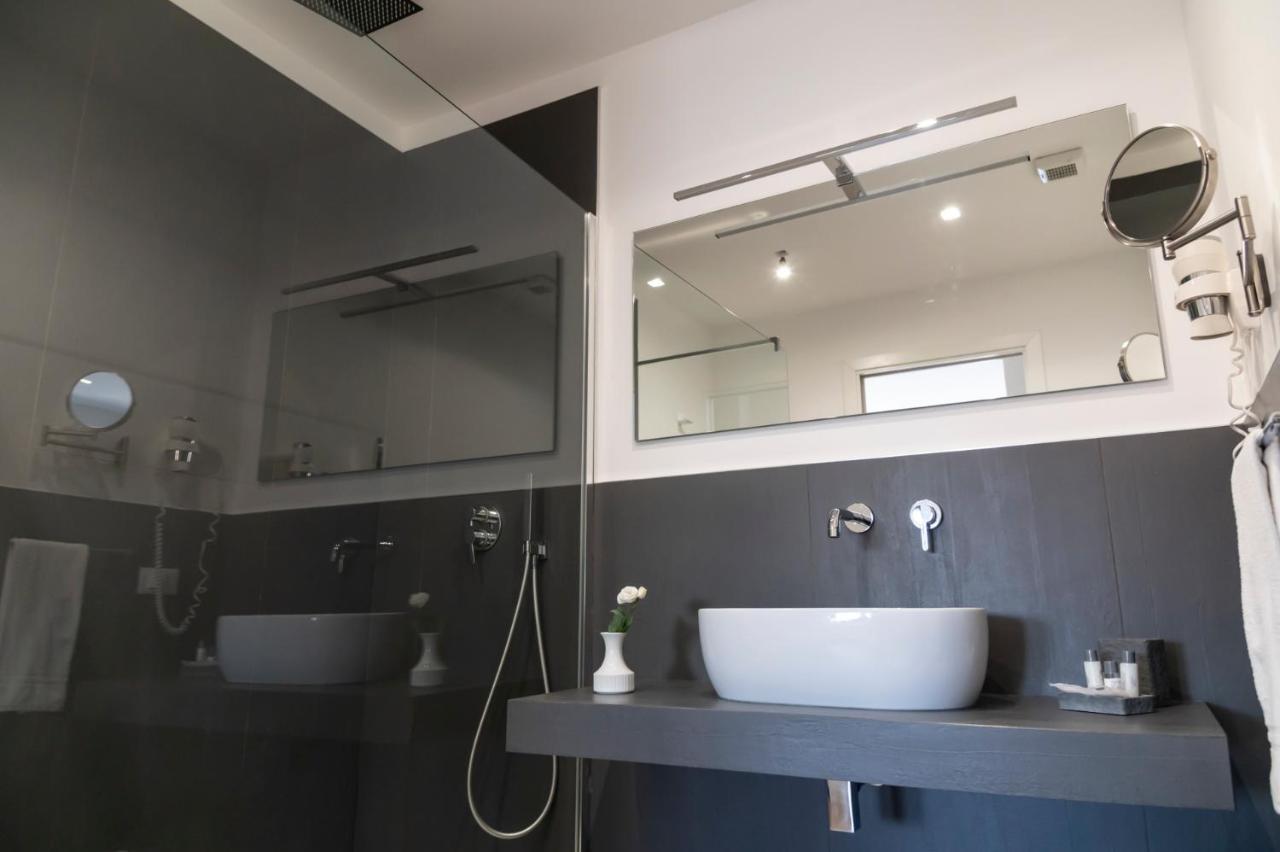 Ruggero Settimo - Room & Suite Palermo Exteriér fotografie