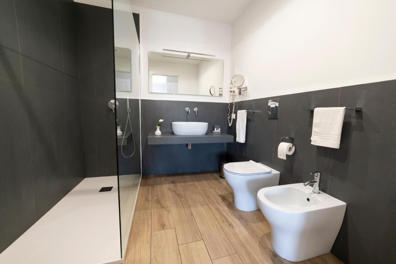 Ruggero Settimo - Room & Suite Palermo Exteriér fotografie