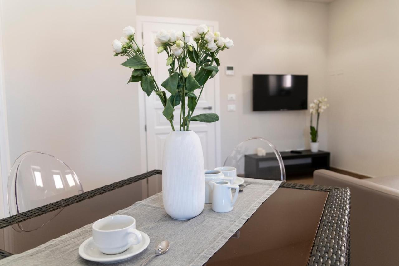 Ruggero Settimo - Room & Suite Palermo Exteriér fotografie